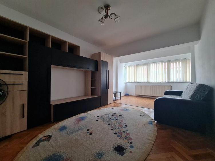 Garsonieră decomandată în Cetate