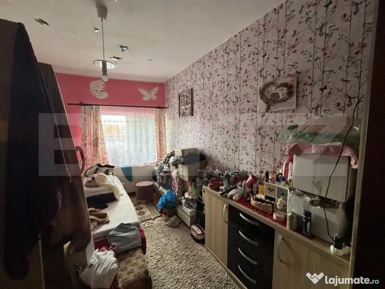 Casă cu 3 camere cu Teren 1100 Mp în Var