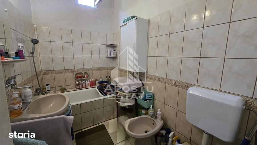Casă cu 7 camere cu Teren 520 Mp în Elisabetin