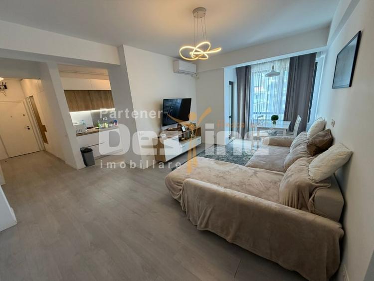Apartament cu 3 camere, mobilat în Craiovița Nouă