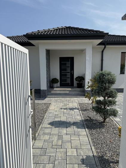 Casă cu 3 camere cu Teren 670 Mp în Exterior Vest