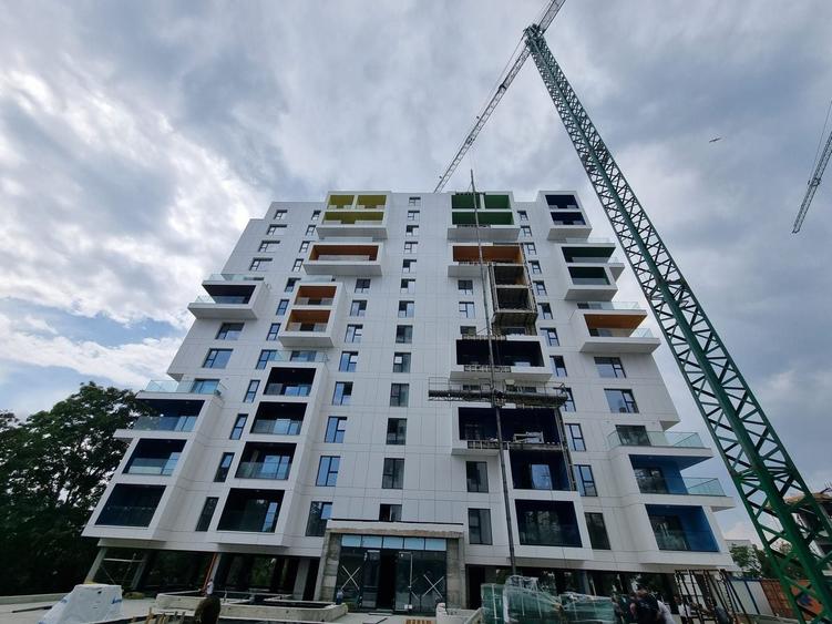Faleza nord complex de blocuri noi-apartament 3 camere cu vedere frontala la lac - 1