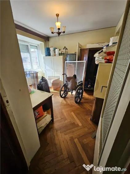 Apartament cu 4 camere decomandat, mobilat în Ultracentral