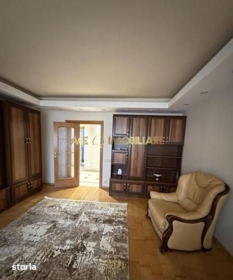 Apartament cu 3 camere în Nerva Traian
