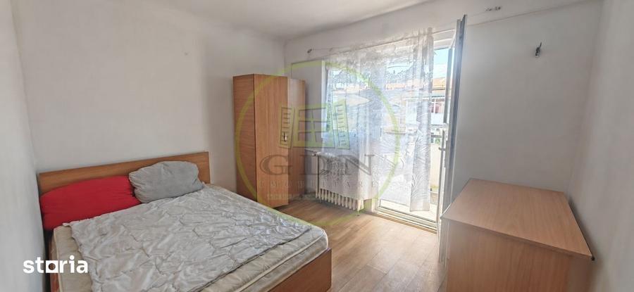 Apartament cu 4 camere decomandat în 1 Mai