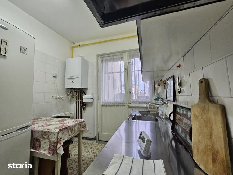 Apartament cu 4 camere în Piața Centrală
