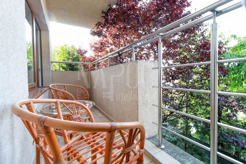 Apartament cu 4 camere decomandat în Central