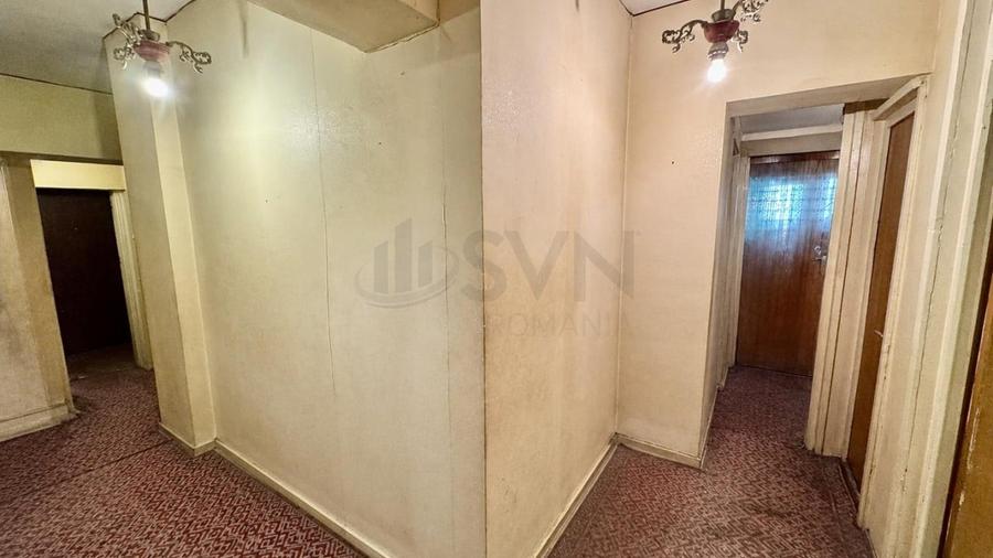 Apartament cu 4 camere decomandat în Lacul Tei