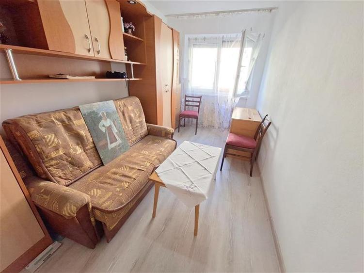 Apartament 3 camere, mobilat si utilat, etaj 1, zona Milcov - 15