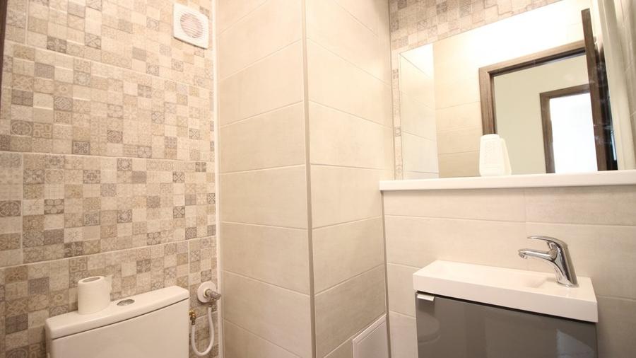Apartament cu 3 camere decomandat în P-ța Romană