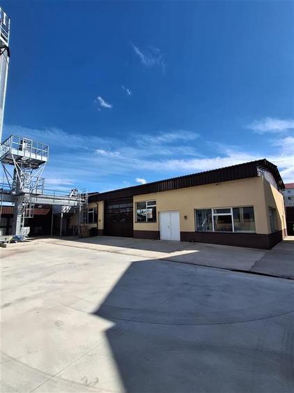 Spațiu industrial, de 800 mp, în Est