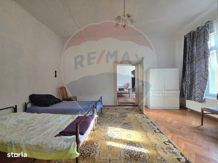 Casă cu 4 camere în Ultracentral