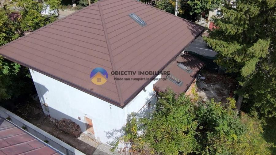 Casă cu 5 camere cu Canalizare în Ultracentral