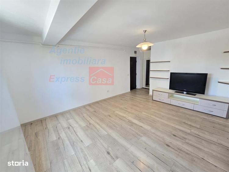 Apartament cu 2 camere decomandat în Gară