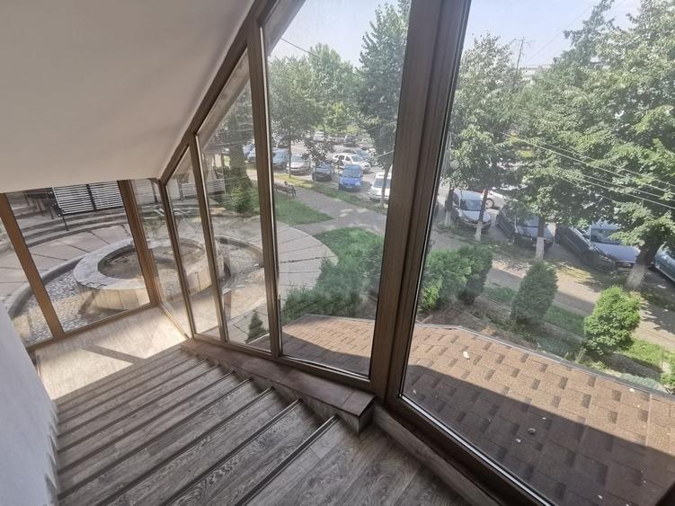 Spațiu comercial, de 365 mp, în Ultracentral