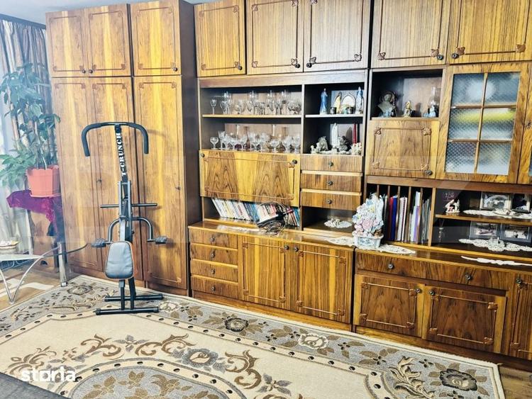 Apartament cu 4 camere decomandat în Burdujeni