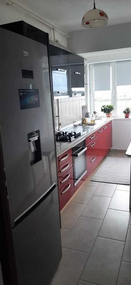 Apartament cu 2 camere decomandat în Valea Oltului