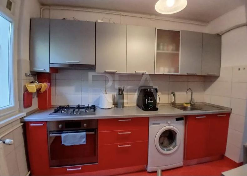 Apartament cu 3 camere decomandat, mobilat în Drumul Taberei