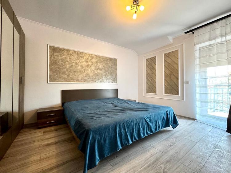 Duplex cu 5 camere cu Canalizare în Dumbrăvița