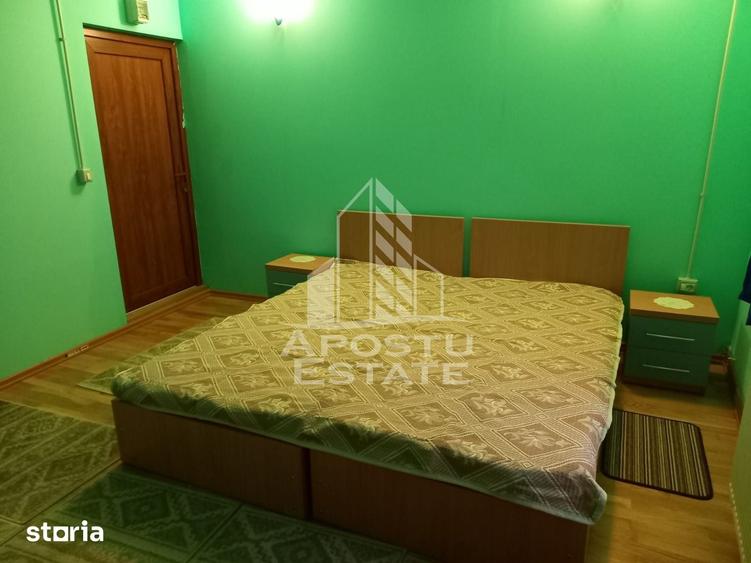 Casă cu 8 camere cu Teren 400 Mp în Moneasa