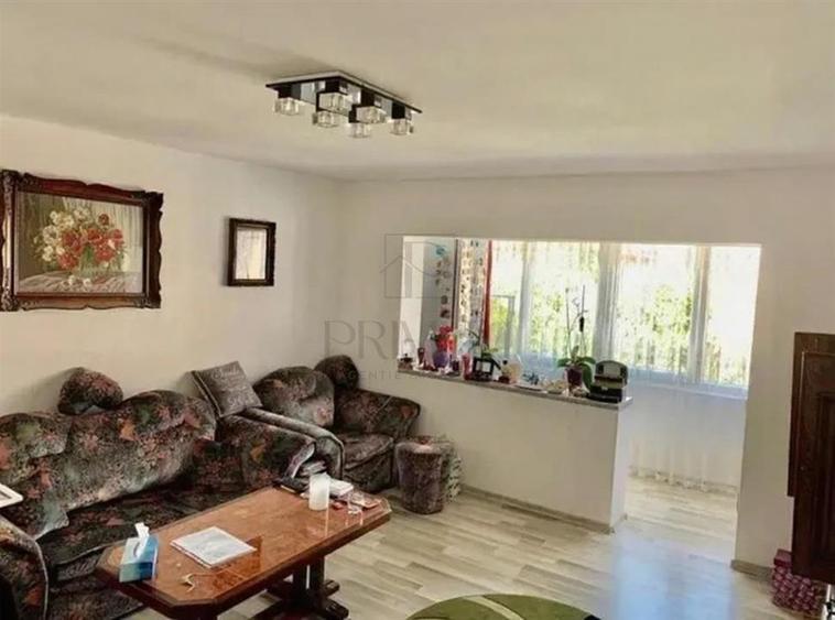 Apartament cu 3 camere decomandat, mobilat în Fabric