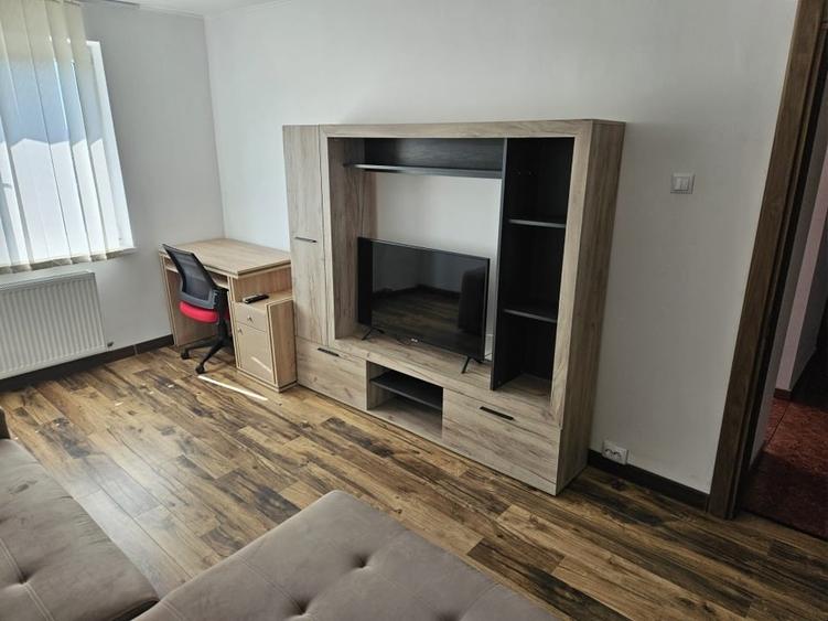 Apartament cu 2 camere decomandat în Crângași