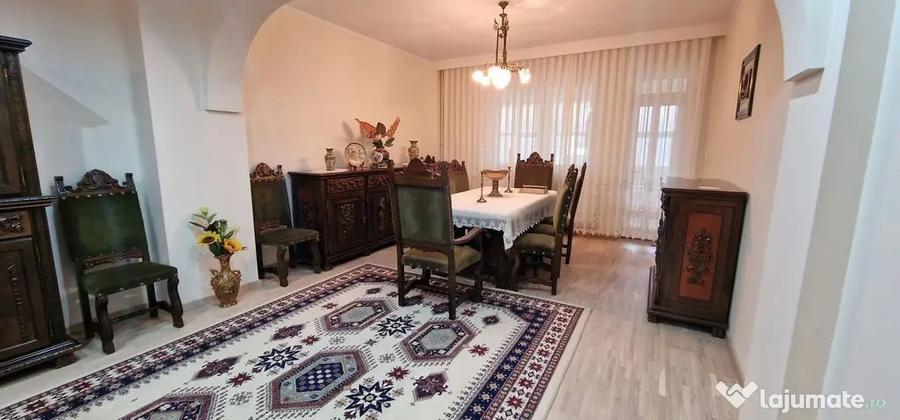 Casă cu 5 camere cu Canalizare în Coiciu
