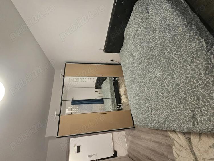 Apartament cu 2 camere decomandat în Apărătorii Patriei