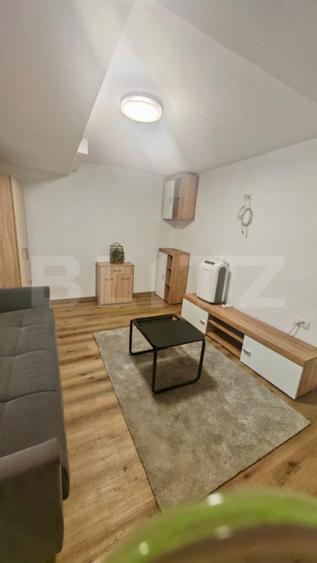 Apartament cu 2 camere semidecomandat, mobilat în Centrul Istoric