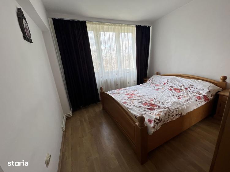Apartament cu 3 camere semidecomandat în Țiglina 1