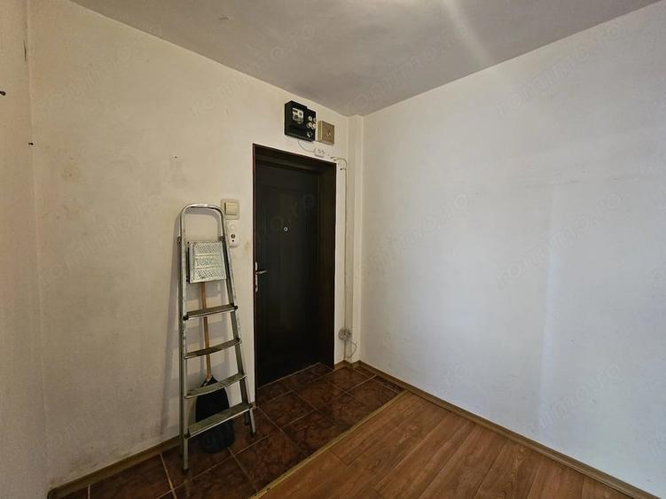 Apartament cu 2 camere semidecomandat în Mihai Eminescu