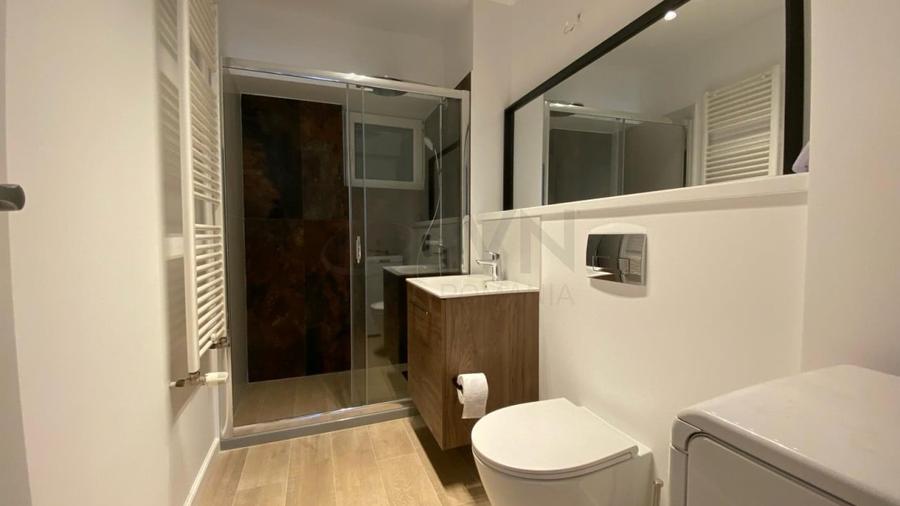 Apartament cu 3 camere decomandat, mobilat în P-ța Alba Iulia