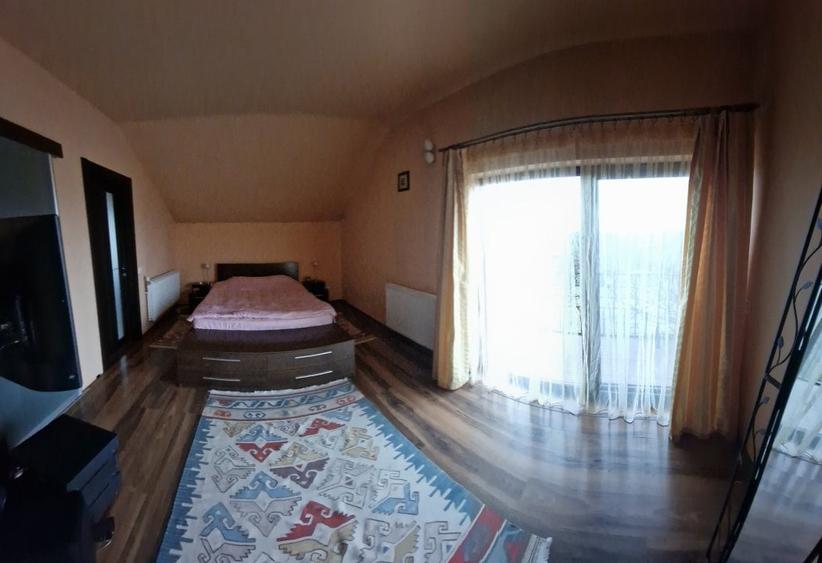 Casă individuală cu 7 camere cu Teren 1000 Mp în Tărtășești