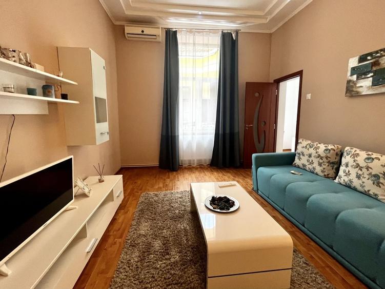 Apartament cu 2 camere decomandat, mobilat în P-ța Unirii