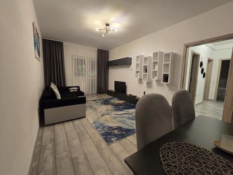Apartament cu 2 camere decomandat în Metalurgiei