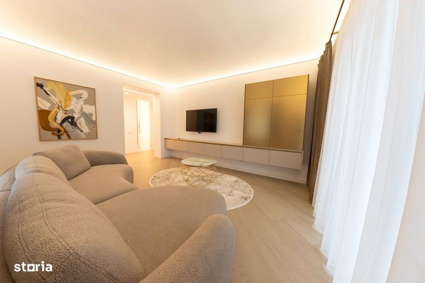 Apartament cu 3 camere decomandat, mobilat în Central