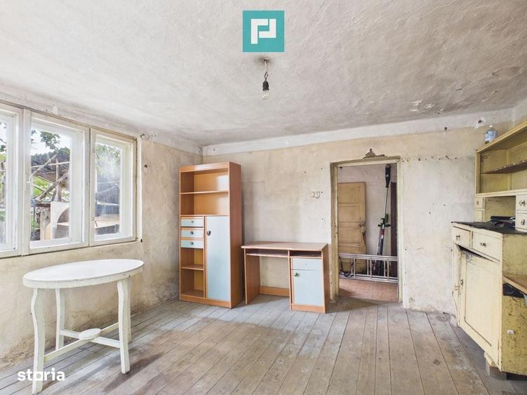 Casă cu 4 camere cu Teren 4427 Mp în Central