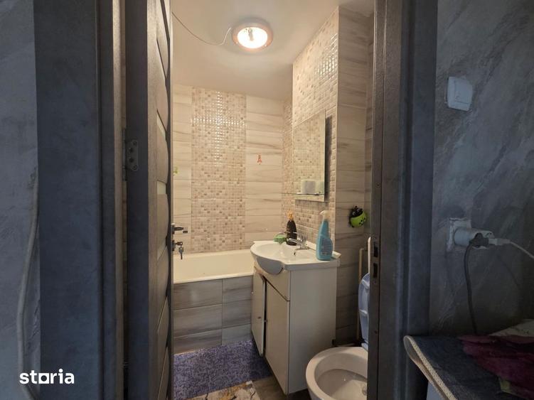 Apartament cu 3 camere decomandat în Mircea cel Bătrân