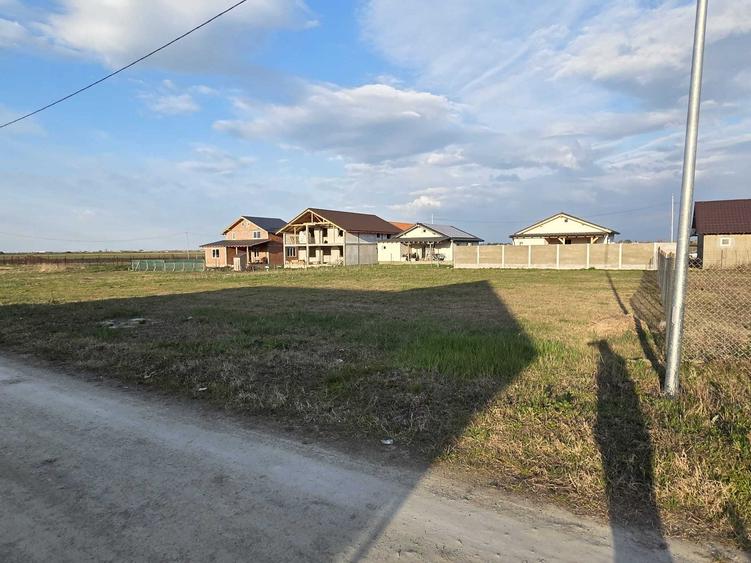 Spațiu comercial, în Sânmihaiu Român