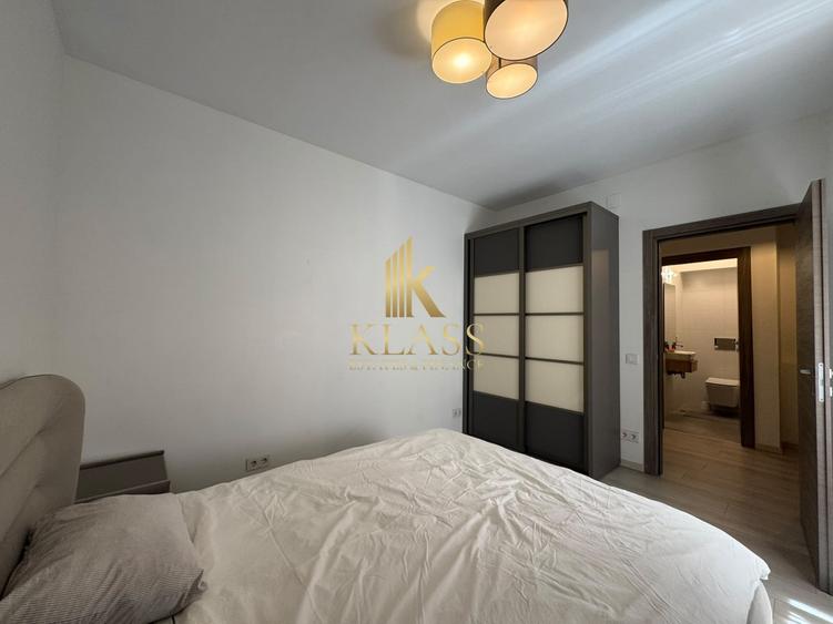 Apartament cu 3 camere semidecomandat, mobilat în Unirii