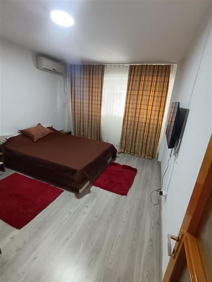 Garsonieră decomandată, mobilată în Barieră