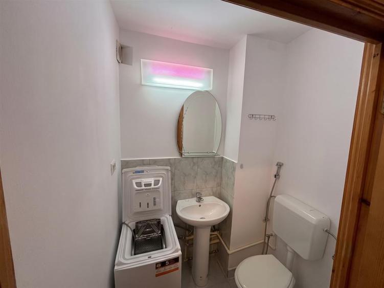 Apartament cu 3 camere decomandat, mobilat în Obcini