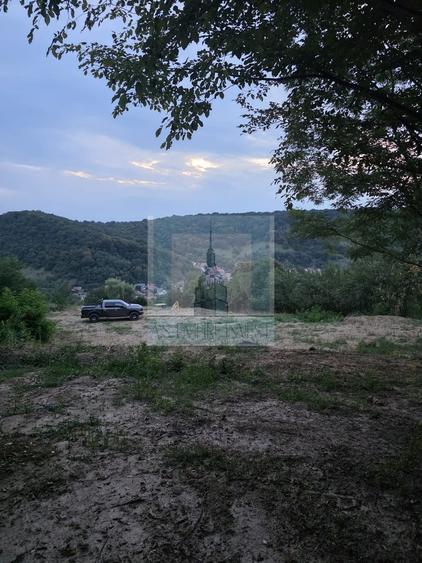 Teren Construcții intravilan de 1550 mp, în Central
