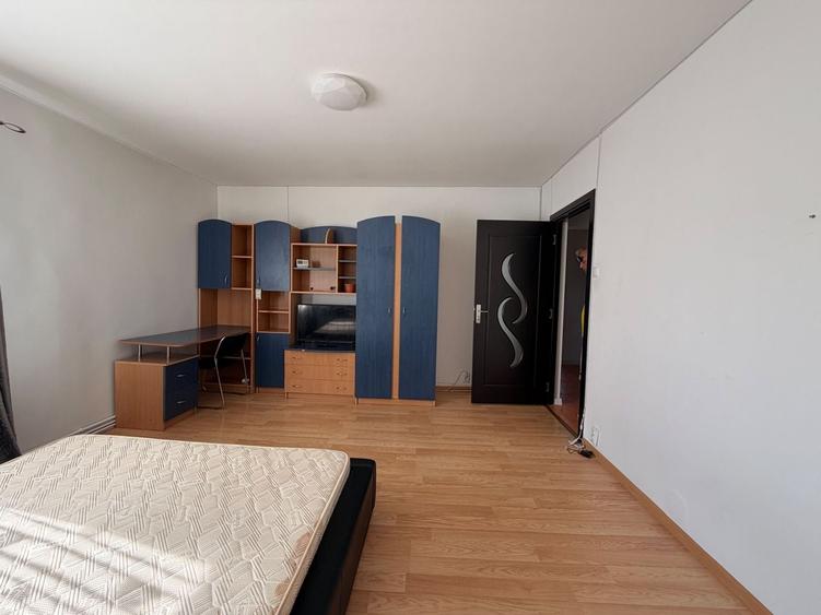 Apartament cu 3 camere decomandat, mobilat în Mănăștur