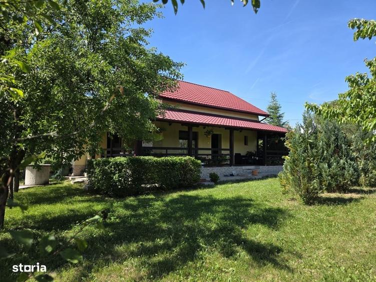 Casă cu 4 camere în Bălata