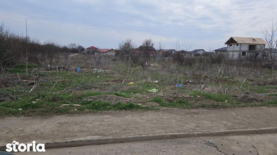 Teren de 1300 mp, în Ștefăneștii de Jos