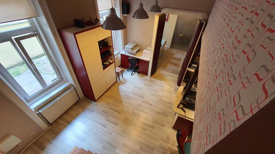 Apartament cu 3 camere semidecomandat în Ultracentral