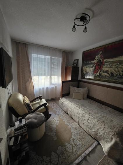 Garsonieră decomandată în Podgoria
