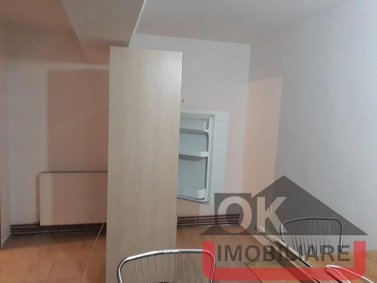 Casă cu 6 camere cu Teren 200 Mp în Central