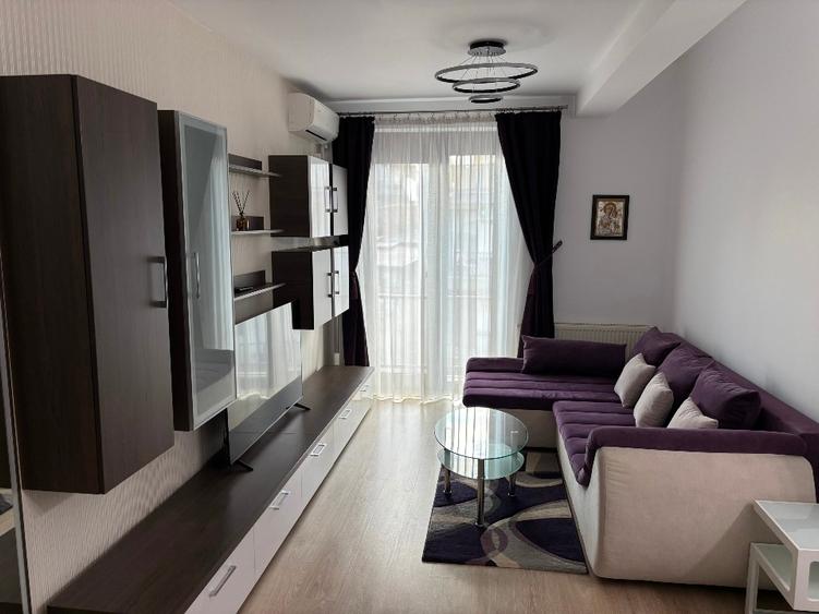 Apartament cu 2 camere semidecomandat în Parcul Carol